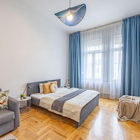 Super Central Cozy Home On The St. Stephen Road Budapest Exterior photo